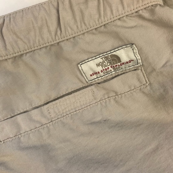 Sold The North Face Shorts Beige Medium - Picture 7 of 7